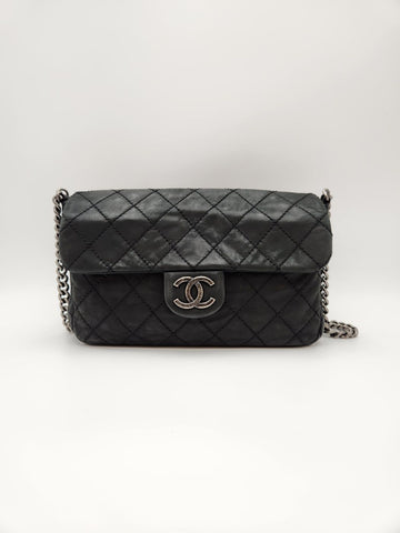 CHANEL Quilted Schultertasche Dunkelgrün 17. Auflage Zustand A+ 113222212