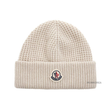 Moncler Logo Patch Beanie 114884108