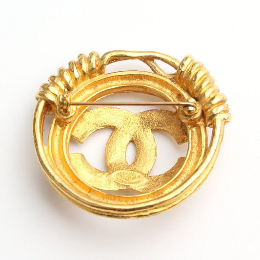 CHANEL Vintage Gold-Plated Round CC Logo Brooch 116187931