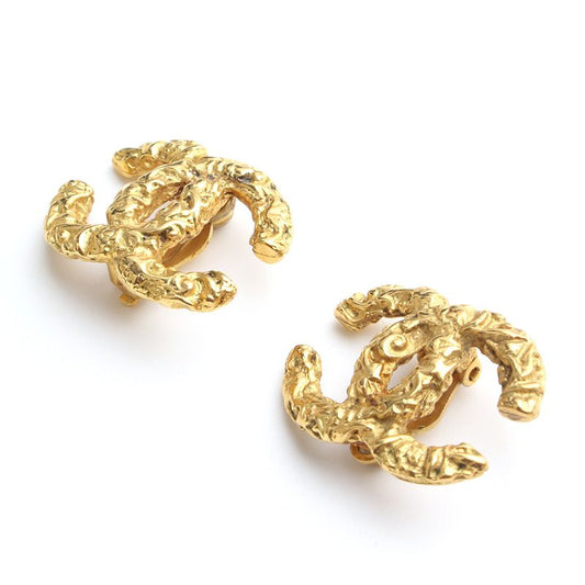 CHANEL Vintage Gold Tone CC Logo Clip-on Earrings 116200687