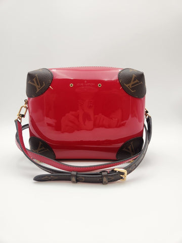 LOUIS VUITTON Venezia Crossbody Bag Rot (M52473) 117269553