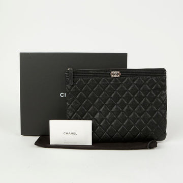 CHANEL A84406 キャビアスキン ボーイニューミディアムクラッチ 118665669