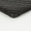CHANEL キャビアスキン ボーイ ニューミディアム クラッチ A84406 118665669 [P]