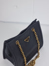 PRADA Re-Nylon gepolsterte Schultertasche mit Kette Tote Bag 119443754 [P]