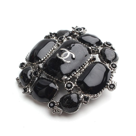 CHANEL Black Enamel CC Brooch 119474532