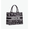 DIOR Book Tote Medium Black und White Stickerei M1296ZOMP_M46I 68178470 [P]