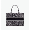 DIOR Book Tote Medium Black und White Stickerei M1296ZOMP_M46I 68178470 [P]