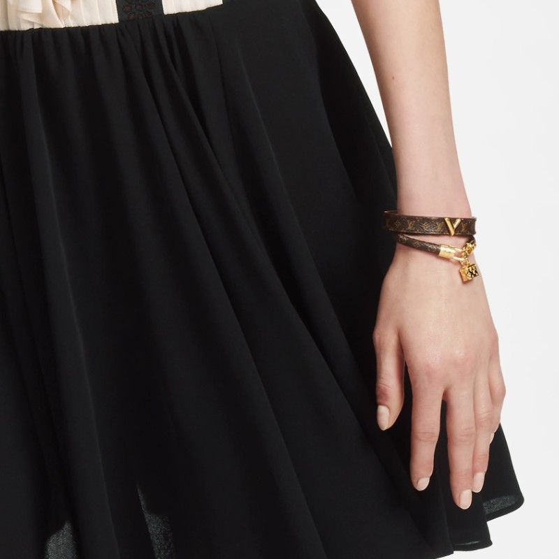 Louis Vuitton Essential V Logo Bracelet M6042F 120009074 – trenbe