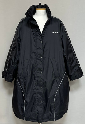 BALENCIAGA Logo Oversize Langpuffer (36) 120394197