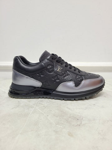 LOUIS VUITTON Schwarze Silber Taurillon Leder Runaway Sneaker 121208213