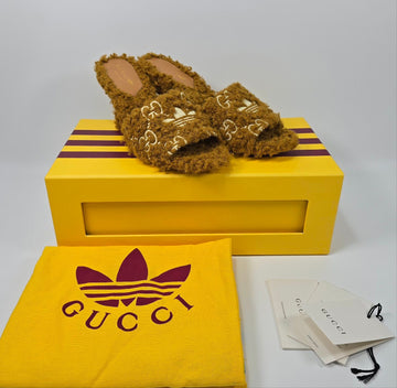 GUCCI アディダス ロゴ 女性 パー サンダル ヒール 230 121599985