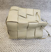 BOTTEGA VENETA イントレッチアート スモール バケットバッグ 680218 121644668 [P]