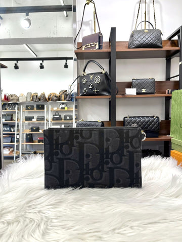 Dior Maxi Oblique Jacquard A5 Clutch Condition A 123529397