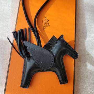HERMES Rodeo Pegasus Charmillo Swift Noir Pferd Charm 123678633