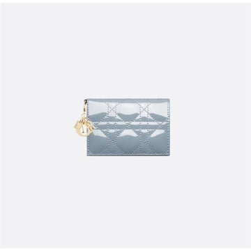 DIOR Christian Lady Flap Kreditkartenetui aus Kalbsleder in Cloud Blue 0011OVRB 75887655