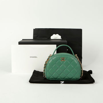 CHANEL AP3087 ハーフムーンヴェニティトートクロスバッグ 124443498