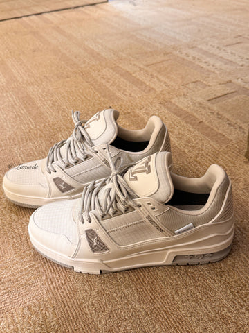 LOUIS VUITTON LV Trainer Sneakers Grau 1ADEWL 124331842