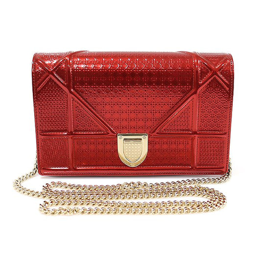 DIOR メタリックレッドペイデントAMAラマ金色チェーンWOCクラッチクロスバッグ S0328OSKN 125070834