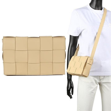 BOTTEGA VENETA Kassettenbeutel 578004 VMAY1 9776 56585152