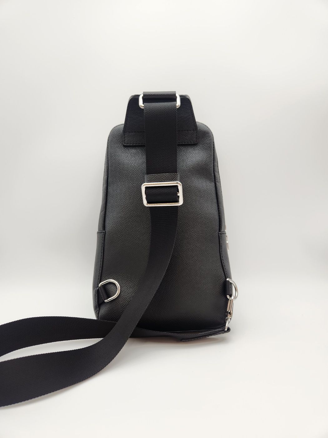 Louis Vuitton Taiga Avenue Slingback Black M30443 127481434 – trenbe