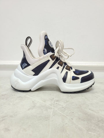 LOUIS VUITTON Navy Monogram Archlight Sneakers 35 128738657