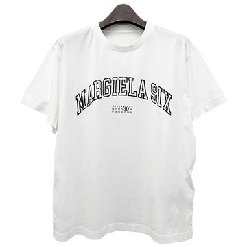 MAISON MARGIELA MM6 メゾン マルジェラ ナンバー ロゴ グラフィック 半袖 Tシャツ ホワイト (SH0GC0046 S24312 101) 128847431