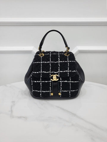 CHANEL ウールツイードブラックバックパック AS4493 129297666
