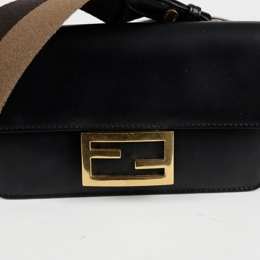 FENDI 8BS039 Baguette Mini Schultertasche 129137556 [P]