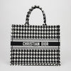 Dior M1286ZTQT Book Tote Large Tote Bag 129106082 [P]