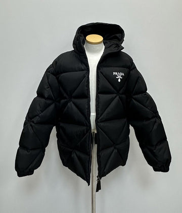 PRADA オバーサイズナイロンギャバジンダウンジャケット (40) 130131950
