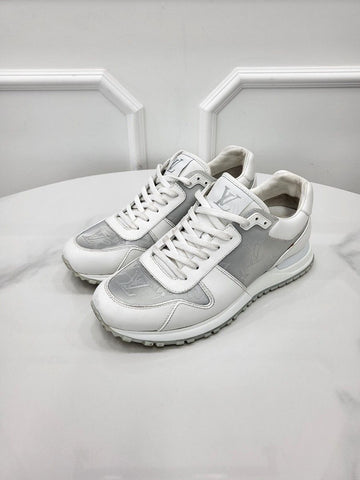 LOUIS VUITTON プリズムモノグラムランアウェイスニーカー 4.5 1A8KIO 131393727