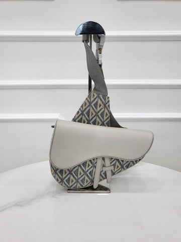 DIOR Diamant Sattel Tasche 1ADPO093CDP 132432749