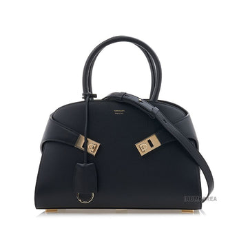 SALVATORE FERRAGAMO Hug Buckle Tote Bag NERO 0766758 SS25 132697895