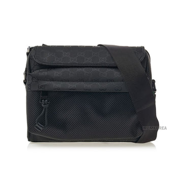 Gucci Medium GG Crossbody Bag 132698127