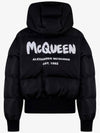 ALEXANDER MCQUEEN グラフィティハイネックショートパディングジャケット 133032849 [P]