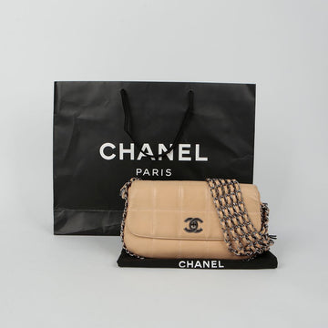 CHANEL CC Logo Chocolate Bar Chain Shoulder Bag 132814997
