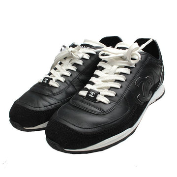 CHANEL Schwarze und weiße Sneakers 37 134364198