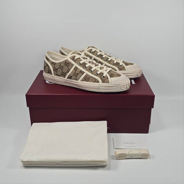 GUCCI GG Canvas Low-Top Sneakers 8 134856801