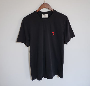 AMI M ブラック スモール ハート刺繍 メンズ 半袖Tシャツ a915052 135878226