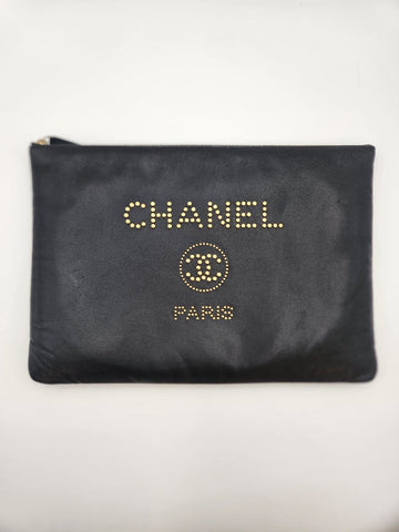 CHANEL ドーヴィル クラッチ キャビア ブラック 28番 状態B+ 136020562