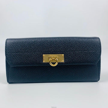 Salvatore Ferragamo Ferragamo Black 22-C225 Women's Long Wallet 136072508