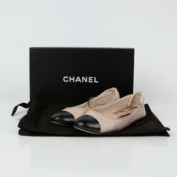 CHANEL Zweifarbige Ballerina-Flats Größe 38 G38986 138210020