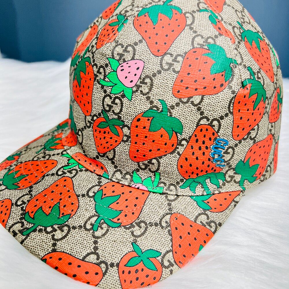 Gucci GG Supreme Strawberry Baseball Cap (S) 517074 138624348 – trenbe