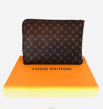 Louis Vuitton Monogram Etui Voyage Clutch MM M44499 138856410