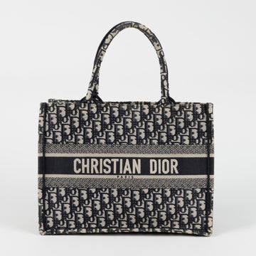 DIOR M1296ZRIW Medium Tote Bag 138576270