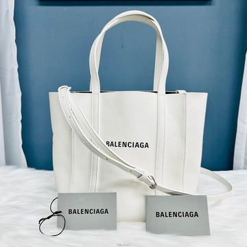 BALENCIAGA エブリデイ XXS トートバッグ 551815 138923693
