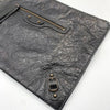 BALENCIAGA Klassische schwarze Motorclutch 140047337 [P]