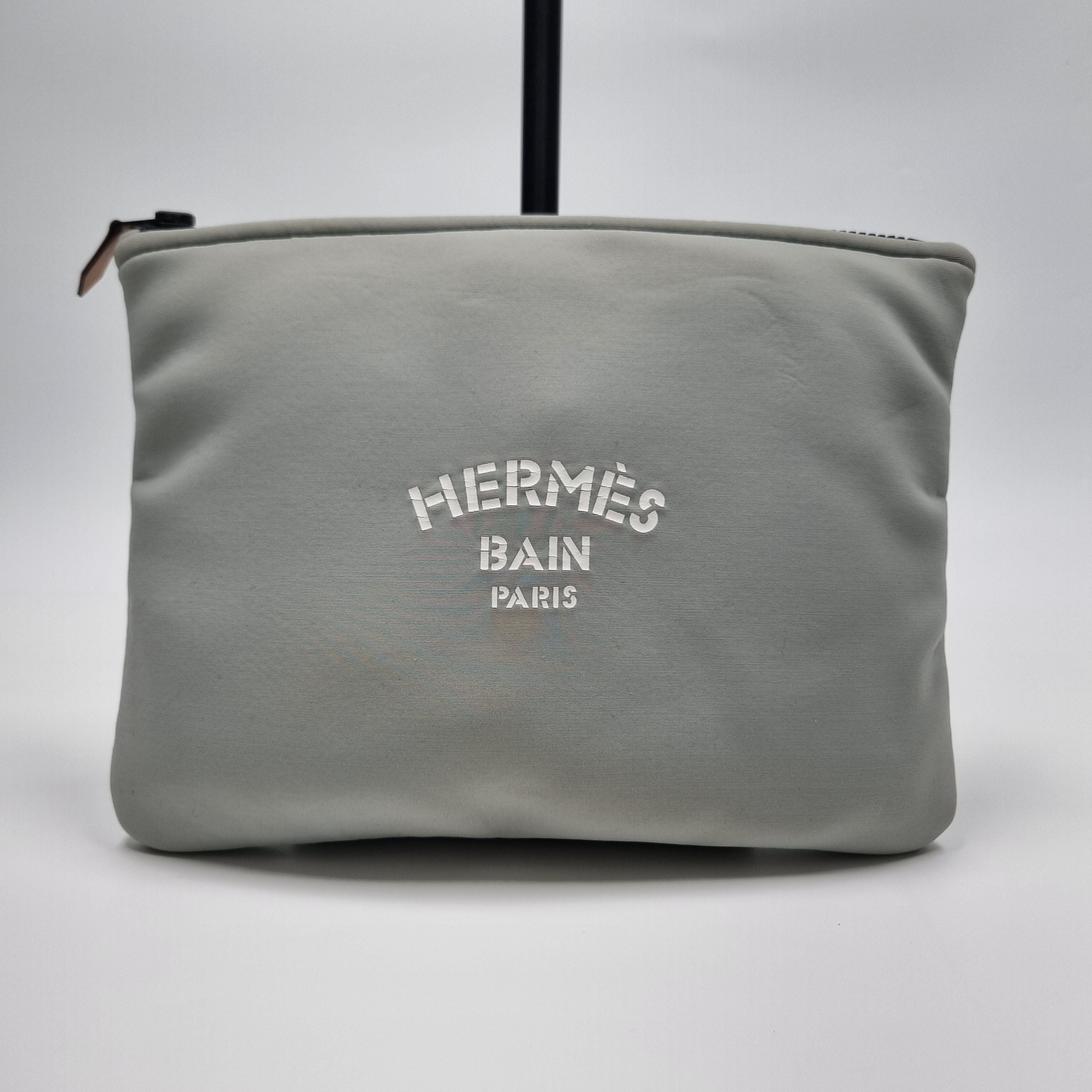 Hermes Bain Neoprene MM Pouch (Unisex) 506-29 140164158 – trenbe