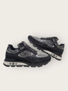 LOUIS VUITTON Schwarze Mesh LV Wildleder Runaway Sneaker 140686563 [P]
