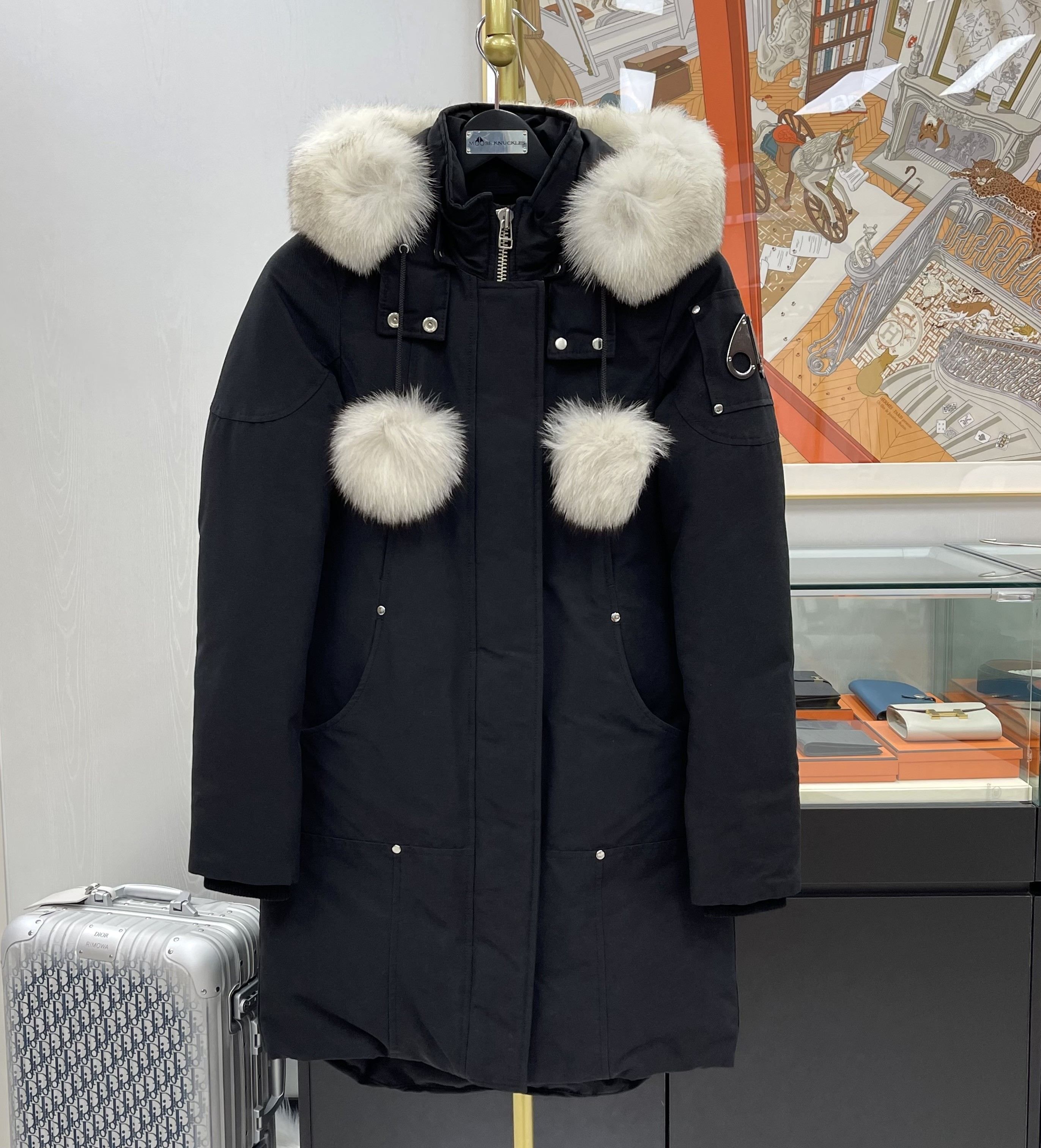 MOOSE KNUCKLE ダウンジャケットMサイズ Moose Knuckles White Fur Stealing Women's Long Padding Black XS